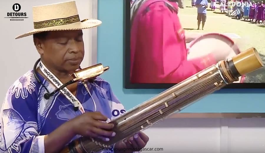 Die Valiha: Das emblematische Musikinstrument Madagaskars